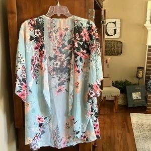 Cute mint green, sheer jacket size XL